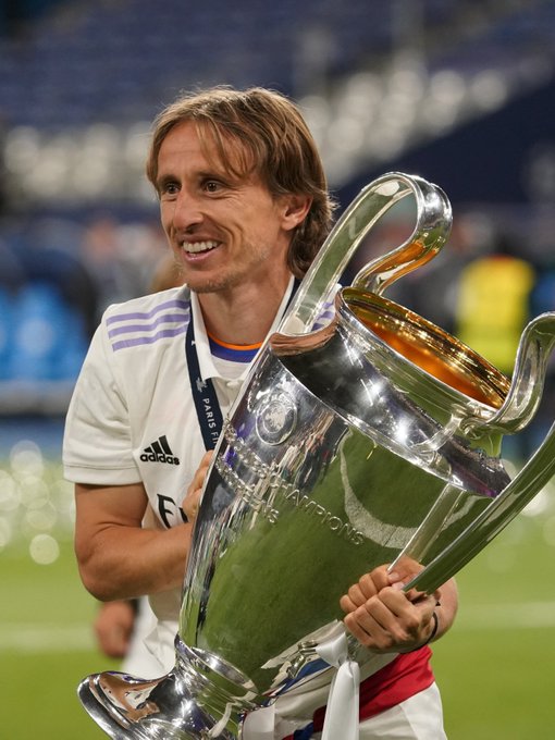 半场战报：迈阿密国际2-0纳什维尔，梅西双响