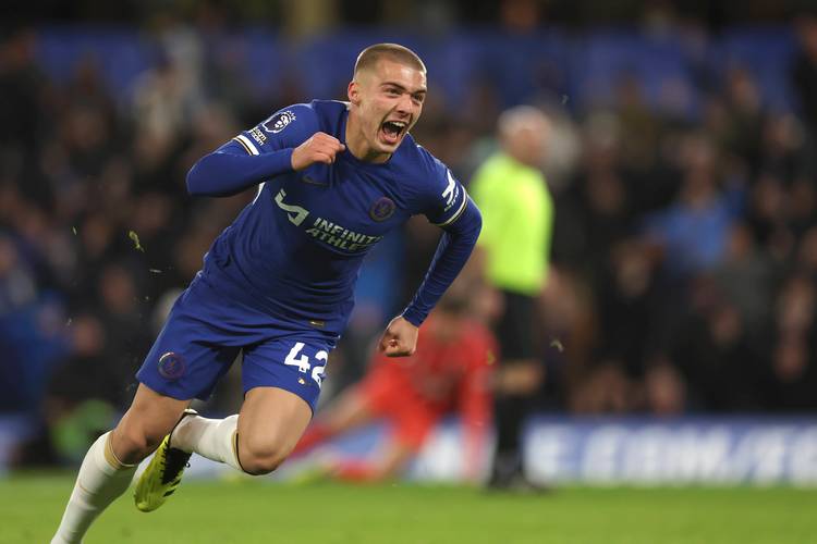 毕尔巴鄂竞技对阵马德里竞技：西甲第15轮巅峰对决，谁能笑到最后？