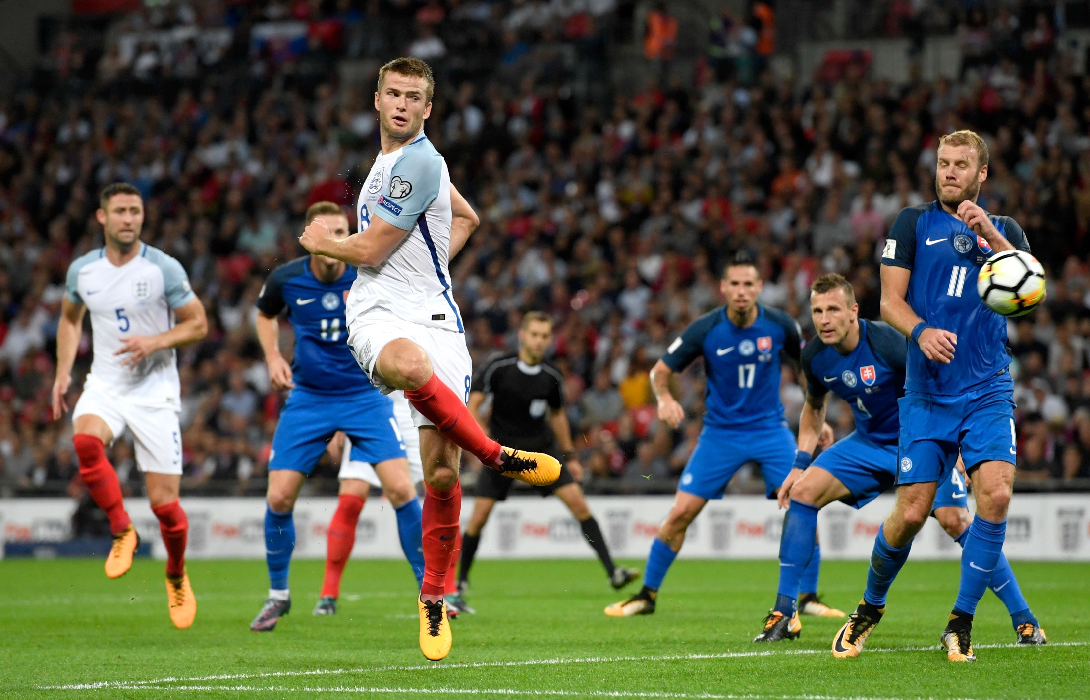 拉波尔塔犀利比喻：一群公鸡如何搅乱皇家马德里的鸡舍？