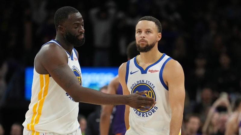 杜兰特远投三分命中，全场欢呼