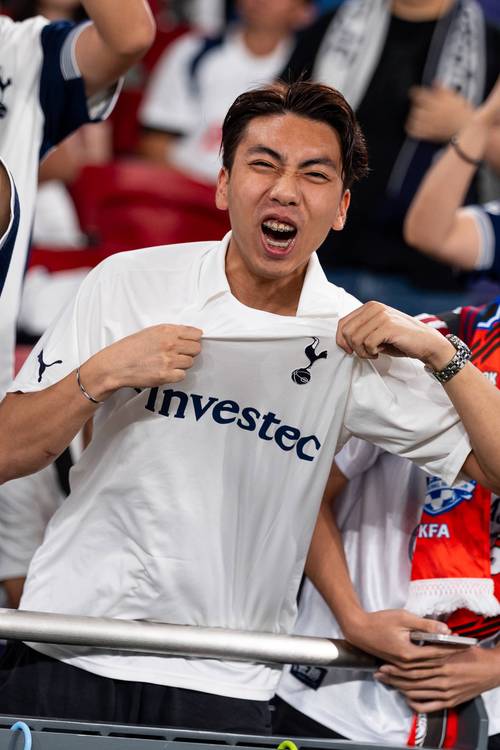 拉波尔塔：我们正着手在诺坎普为梅西立雕像，他值得如此致敬