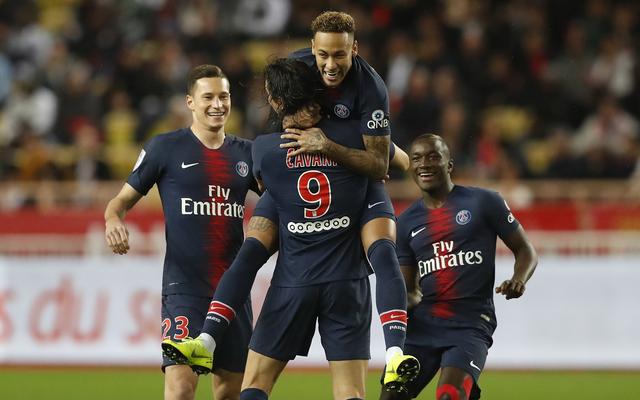 马雷斯卡：下半场球队本应进更多球，裁判判罚尺度让我很不满（马雷斯卡：下半场本该收获更多进球，对裁判吹罚尺度十分不满）